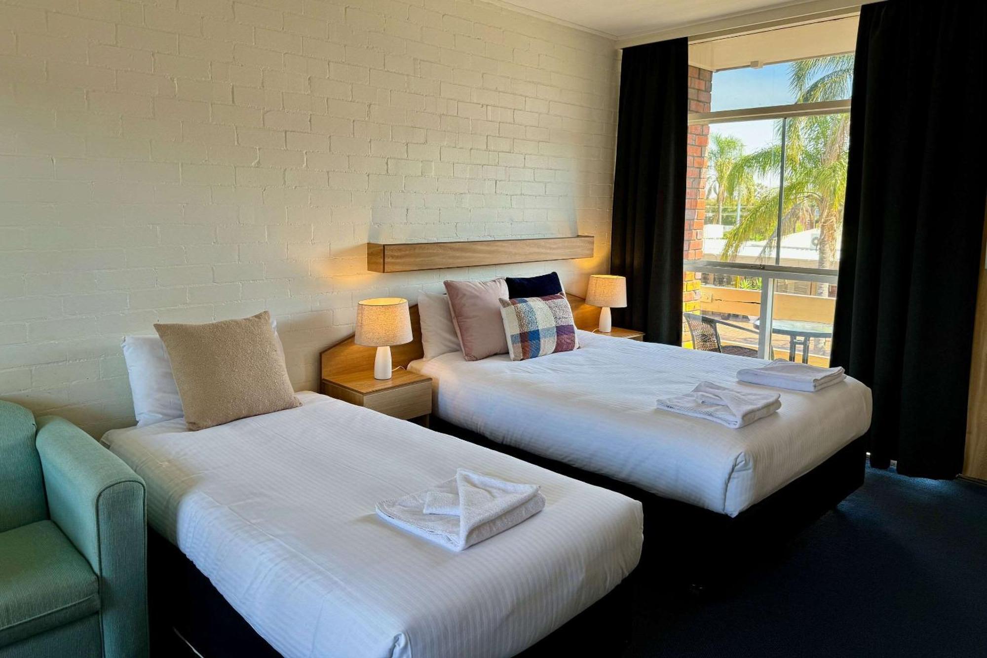 Econo Lodge Gateway Tamworth Exteriör bild
