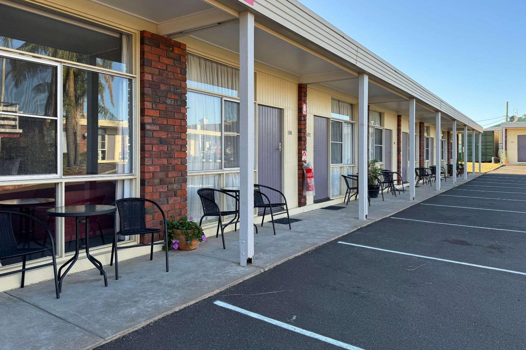 Econo Lodge Gateway Tamworth Exteriör bild